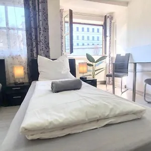 https://apartment-am-schloss.com-bavaria.com